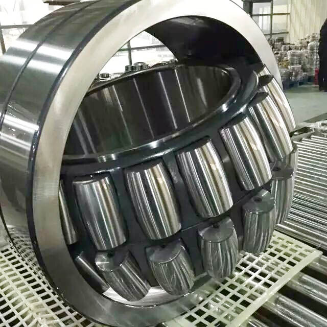 24122CC/W33 Spherical Roller Bearing