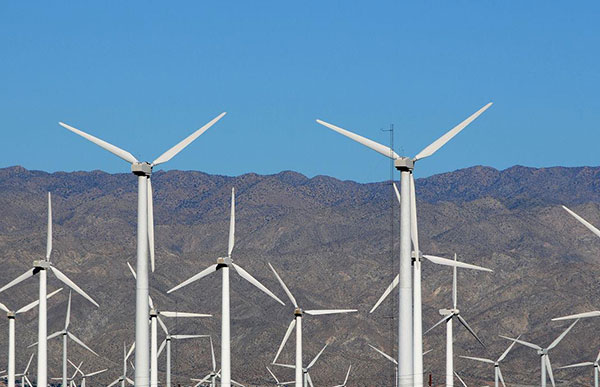 Material handling equipment with spherical roller bearings